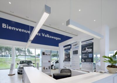 Photographie de Eclairage, Intérieur, Commerce, Architecture à , Gien, 45, France, représentant Concession Volkswagen de Gien