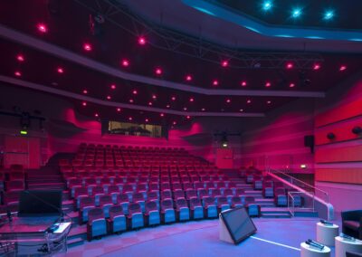 Photographie de Eclairage, Intérieur, Architecture à , Pau, 64, France, représentant Bureaux Total à Pau