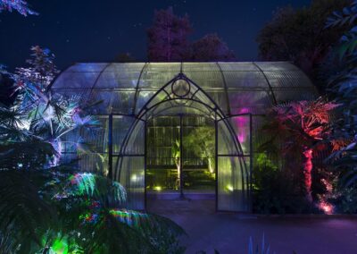 Photographie de Jardins à 20. La serre des Victoria, Chaumont Sur Loire, 41, France, représentant Festival des Jardins
