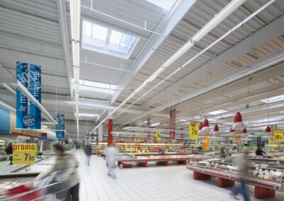 Photographie de Eclairage, Intérieur, Commerce, Architecture à , Montpellier, 34, France, représentant Odysseum à Montpellier