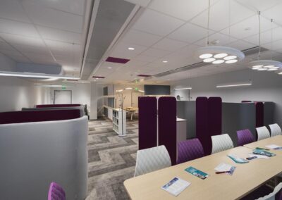 Photographie de Eclairage, Intérieur, Architecture à , Quimper, , France, représentant Crédit Agricole à Quimper