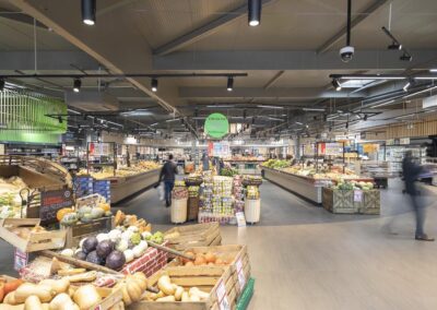 Photographie de Eclairage, Intérieur, Commerce, Architecture à , Douvaine, 74, France, représentant Intermarché de Douvaine