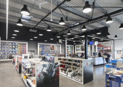 Photographie de Eclairage, Intérieur, Commerce, Architecture à , Les Sables d'Olonne, 85, France, représentant Roady aux Sables d'Olonne