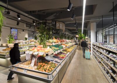 Photographie de Eclairage, Intérieur, Commerce, Architecture à , Creteil, 94, France, représentant Intermarché à Creteil